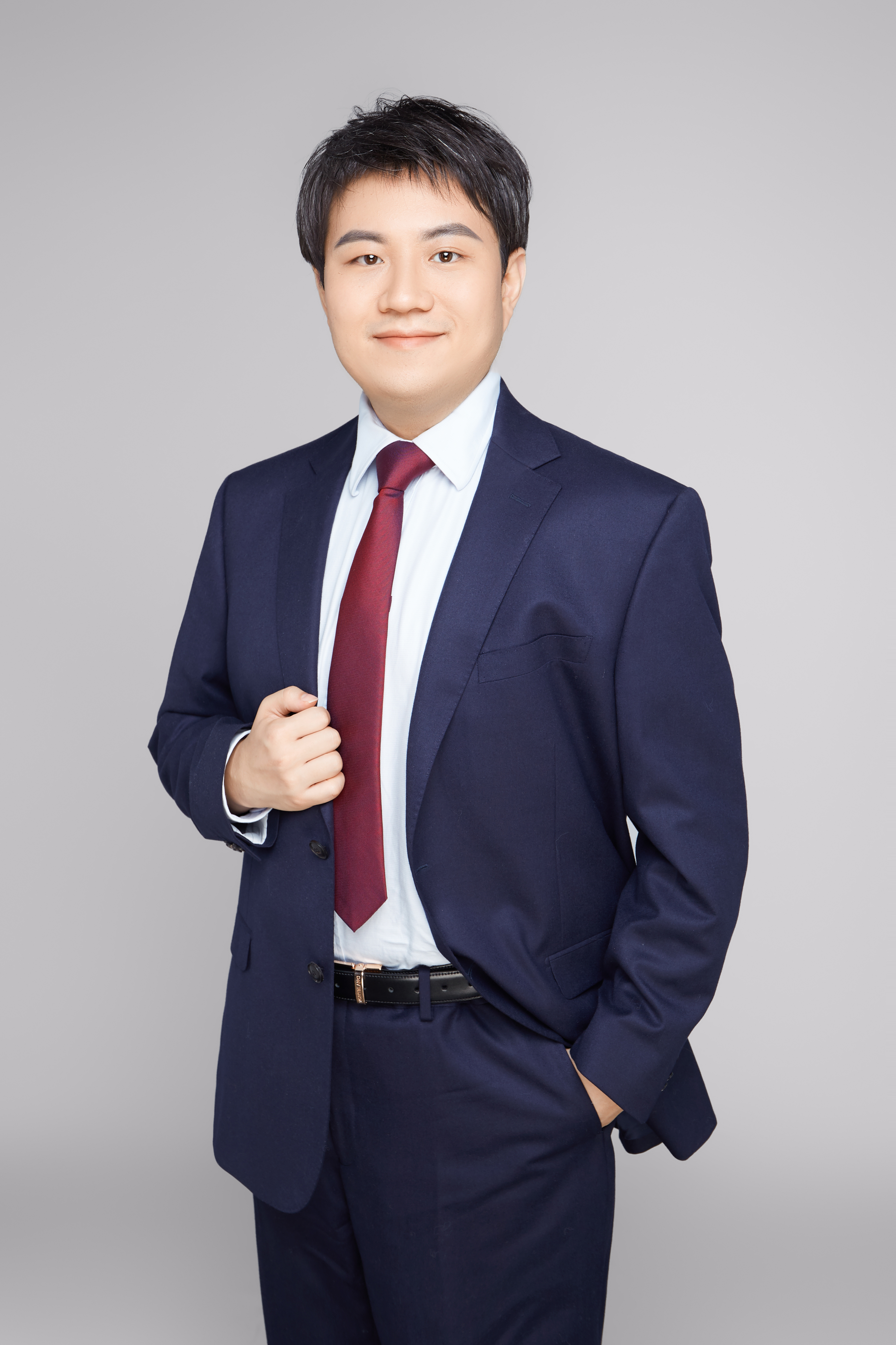 郭堃.jpg 郭堃.jpg